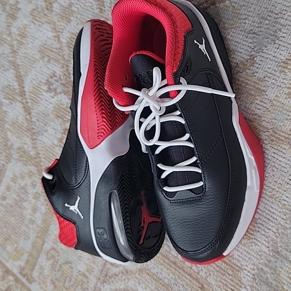 Jordan Max Aura low Y6.5